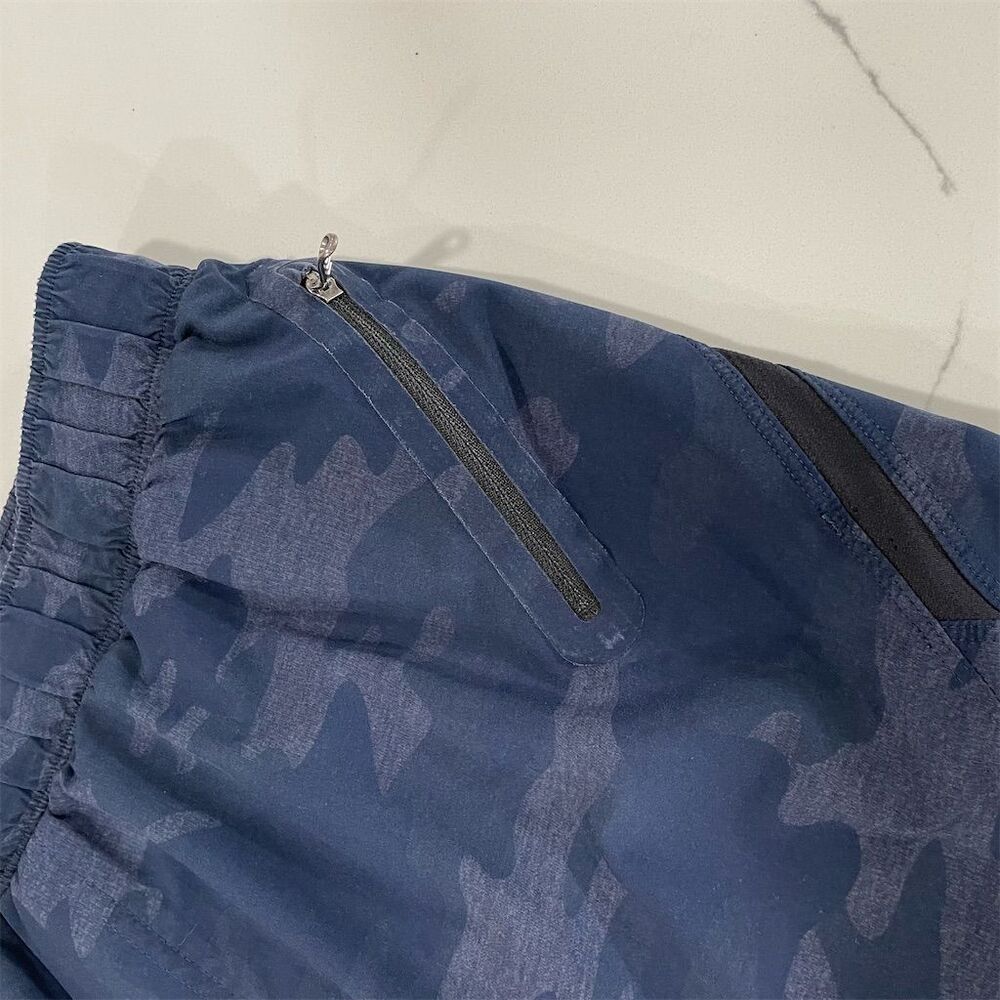 Lululemon Men's Camo Athletic Shorts Size L Navy Running Gym - Picture 2 of 8